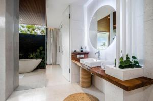 Green Flow Villa 14 - Luxury 3BR Ricefield View Retreat