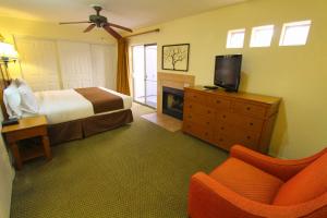 Villas of Cave Creek - 2 Bedroom Suite with Fireplace