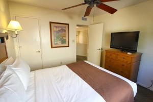 Villas of Cave Creek - 2 Bedroom Suite with Fireplace