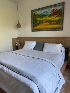 Holi Saren Guest House