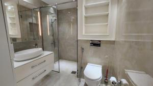 Sleek 2BR Apartment by the Sea in JBR