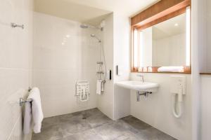 Hotels Campanile Toulouse Purpan : photos des chambres