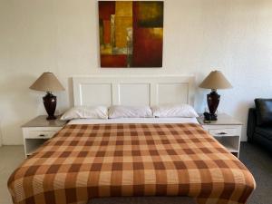 Stonestown Suites