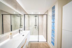 Villa pieds dans leau - vue mer & jacuzzi