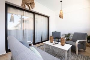 Casa Liva Holiday Apartment, Pool & Central Paphos Location