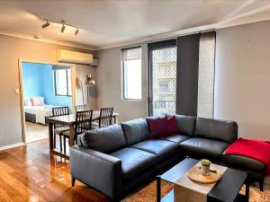 73 Serene 2BR Apt Perth CBD Pool-Gym & FREE Parkng