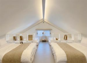 HongDae 4min walk #3BD 2BA #Baby crib #8 Queen beds #private terrace