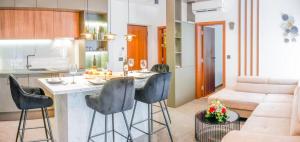 Modern apartment with balcony in the center