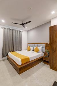 Status By Hotel The Emporio