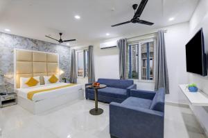 Status By Hotel The Emporio