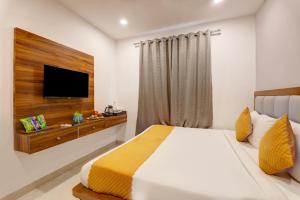 Status By Hotel The Emporio