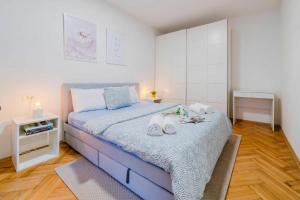 Peaceful Nest In City Center - Happy Rentals