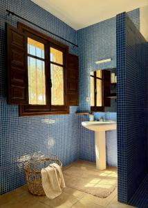 Cortijo Sol y Olivo spacious exclusive private pool retreat