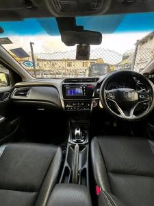 Private Taxi & Tours in Sri Lanka Comfortable Honda Grace with Driver