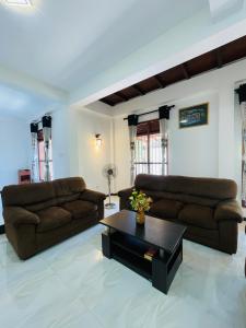 Riverside Chill Villa