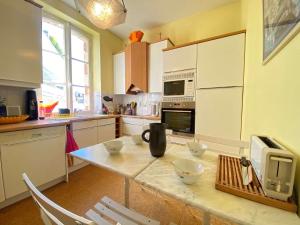 Appartement T5 - Commerce et plage à proximité - CENTRE DE LA BAULE - LB682-002