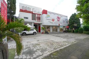 RedDoorz near Alun Alun Magetan