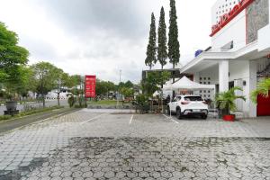 RedDoorz near Alun Alun Magetan