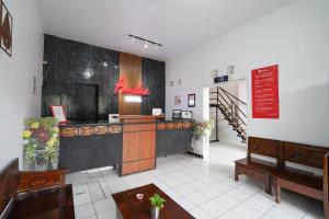 RedDoorz near Alun Alun Magetan