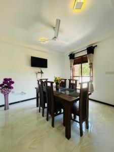 Riverside Chill Villa
