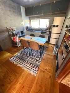 NEYA Men only are not allowed 男性のみ不可