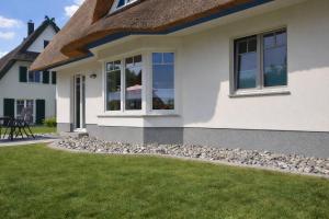 E8 Reetdach Ferienhaus Ostseebad Rerik