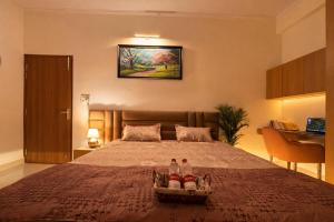 Jaipur Suite Cozy 1BHK with Modern Decor
