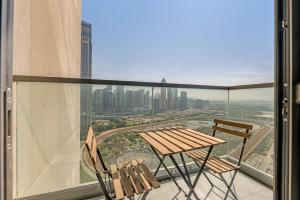 3BR High Floor with Canal Views