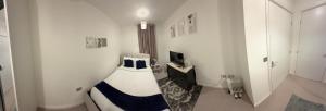 Stay in London Acton close to central London