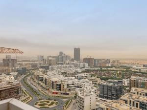Upbeat 1BR in Arjan