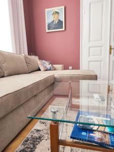 Apo Apartment - Top Center by Flat Manаger