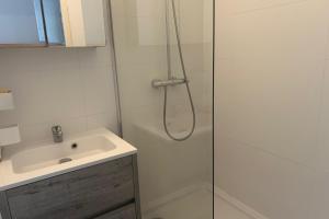 Apartment in Residence with Swimming Pool and direct beach access