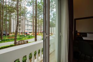 CEREJA Hotel & Resort Dalat