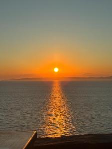 Elli s seafront pool villa, 100 m from quiet sandy beach in Kea, Cyclades
