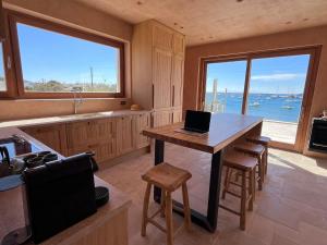 Aliki Seafront Apartment