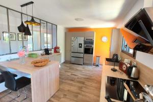 Nice Residence Near The Beach with Garden