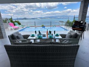 Villa Paradise BODRUM, 14 personnes, vue mer, piscine, plage privée, sauna, chambre à vapeur, ascenseur