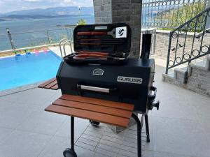 Villa Paradise BODRUM, 14 personnes, vue mer, piscine, plage privée, sauna, chambre à vapeur, ascenseur