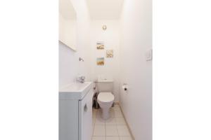 Upstays Elegant T2 Croisette with loggia