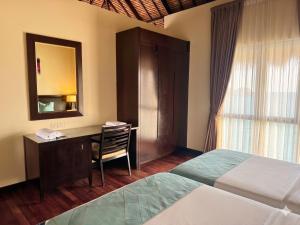 2 Bedroom plus Study Villa over Water, Open Sea, Thatched Roof - Golden Palm Tree, Malaysia