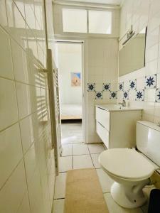 Bright apartment near the Arena and train station