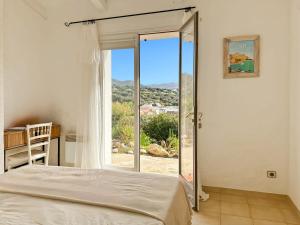 Marine de Davia sea access away Swimming pool