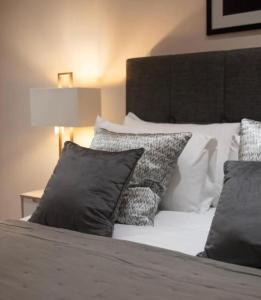 Westminster two bed one bath sleeps 5 with Air-Con
