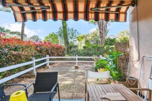 Nice studio - terrace - private parking & pool