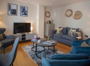 Westminster two bed one bath sleeps 5 with Air-Con