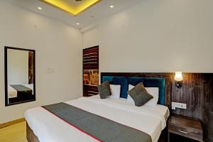 Super Collection O Sector 55 Noida Near Noida Stadium