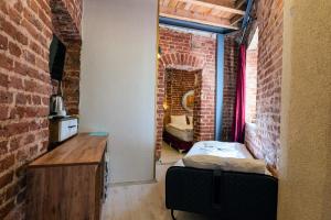 Squit Suites & Rooms