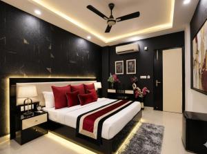 Hotel The Heavenwoods Suites Near Delhi Airport