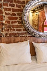 Squit Suites & Rooms