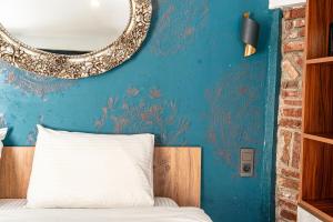 Squit Suites & Rooms